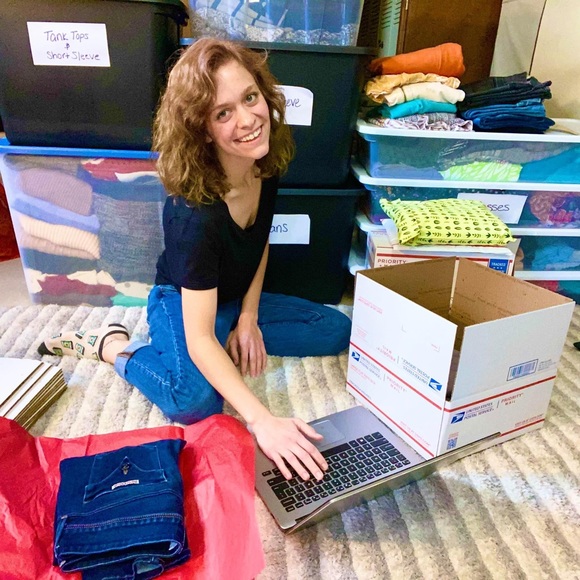 Meet your Posher, Amie - Picture 1 of 1